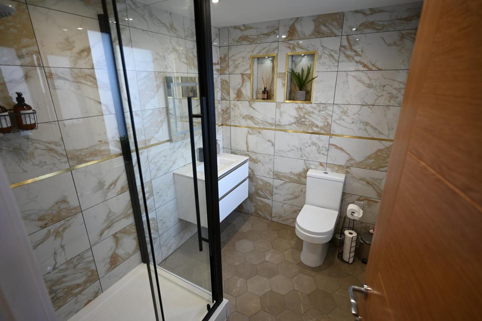 Luxury Two Bed Apartment - Cardiff City Centre מראה חיצוני תמונה